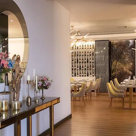 Hotel Dona Maria Affiliated By Melia 4*