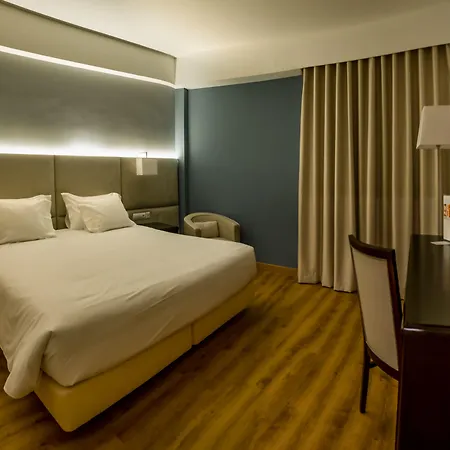 Hotel Dona Maria Affiliated By Melia 4*