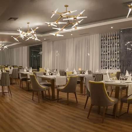 Dona Maria Affiliated By Melia 4* Covilhã