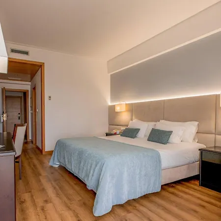 Dona Maria, Affiliated By Melia 4*