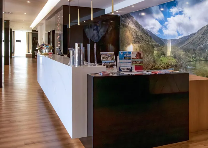 Hotel Dona Maria Affiliated By Meliá 4*