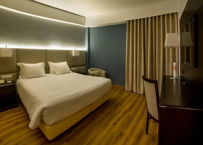 Hotel Dona Maria Affiliated By Meliá 4*