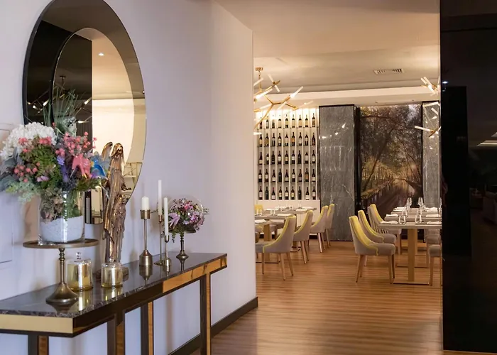 Hotel Dona Maria Affiliated By Melia 4*